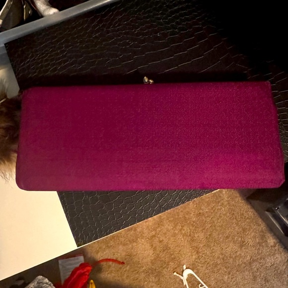 Glamorous evenings Vintage Buganvilla and Gold Matte Satin clutch - Picture 2 of 12